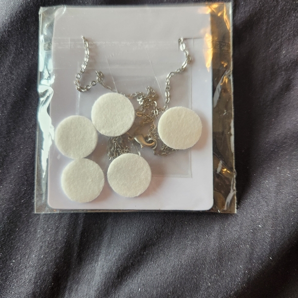 Young Living Diffuser Necklace - Picture 2 of 2